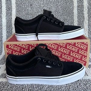 Vans Chukka Low Suede Black/True White MENS